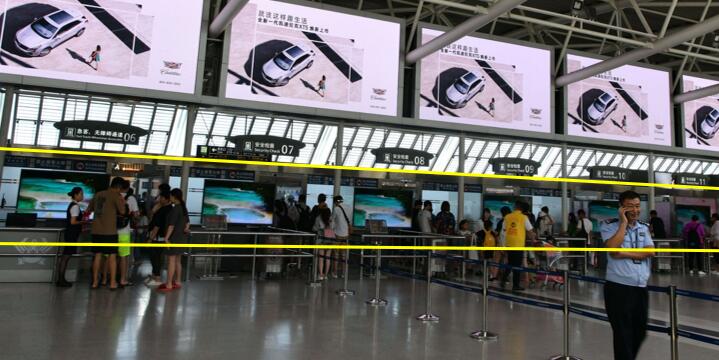 三亞機(jī)場(chǎng)刷屏廣告