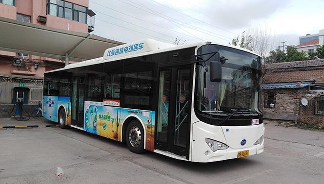 公交車(chē)身廣告