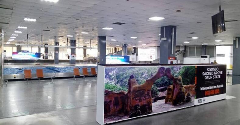 拉各斯機(jī)場廣告